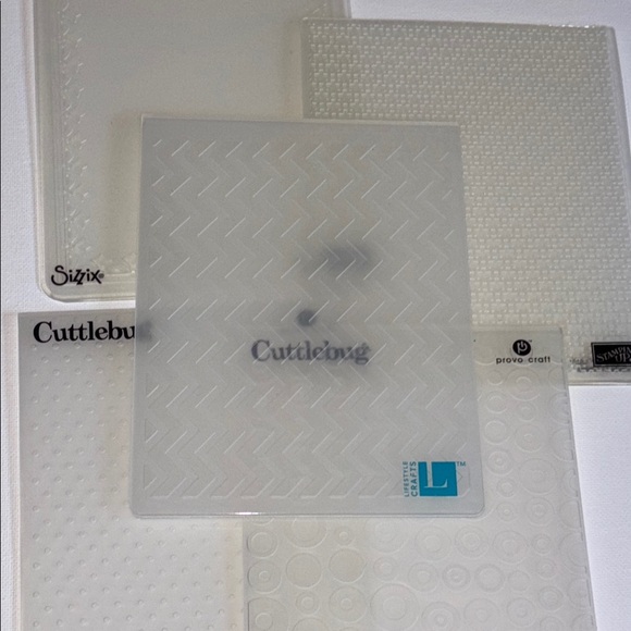 Cuttlebug Embossing Folders Set - Picture 1 of 10